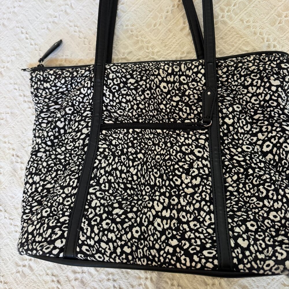 Vera Bradley Camocat Leopard print pattern